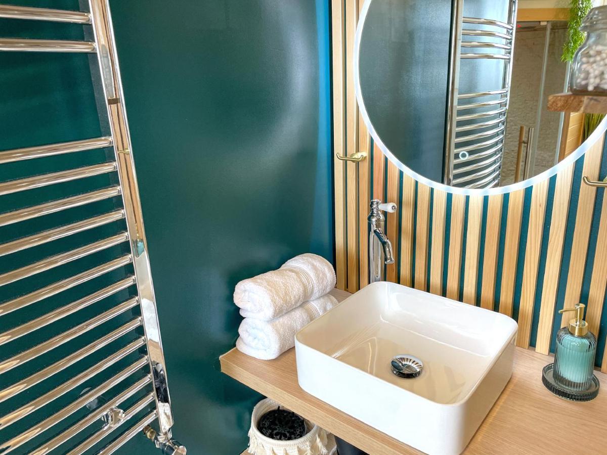 Votre Escale Boule D Or Sauna & Spa Niort Eksteriør billede