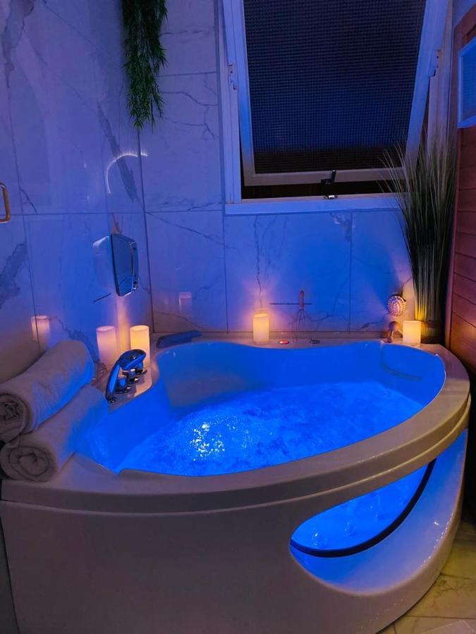 Votre Escale Boule D Or Sauna & Spa Niort Eksteriør billede