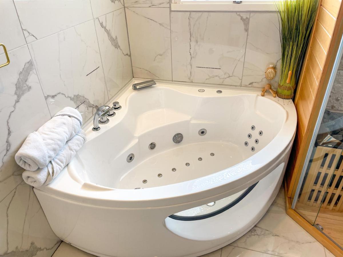 Votre Escale Boule D Or Sauna & Spa Niort Eksteriør billede