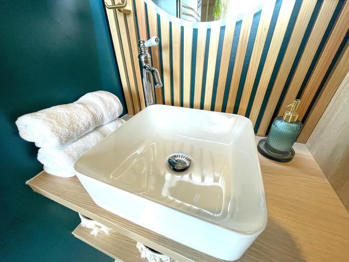 Votre Escale Boule D Or Sauna & Spa Niort Eksteriør billede